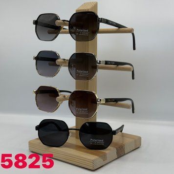 5825 TOM FORD